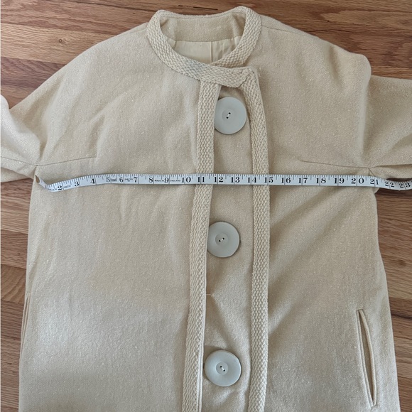 Paul R. Nissen, Vintage Butter Cream Wool Coat with (3) Smart Large Buttons - Picture 10 of 13
